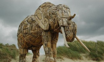 14 bizarre creative street sculpture designs